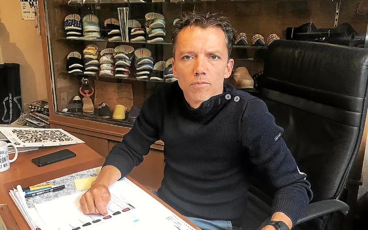 « Je ne vois pas comment je vais m’en sortir » : le cri de désespoir du patron des chaussons Rivalin face à « l’ogre chinois »